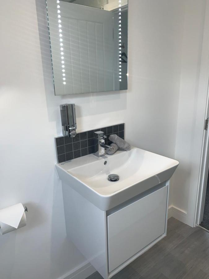 Rosemary House Brs Airport Accommodation 温福德 外观 照片
